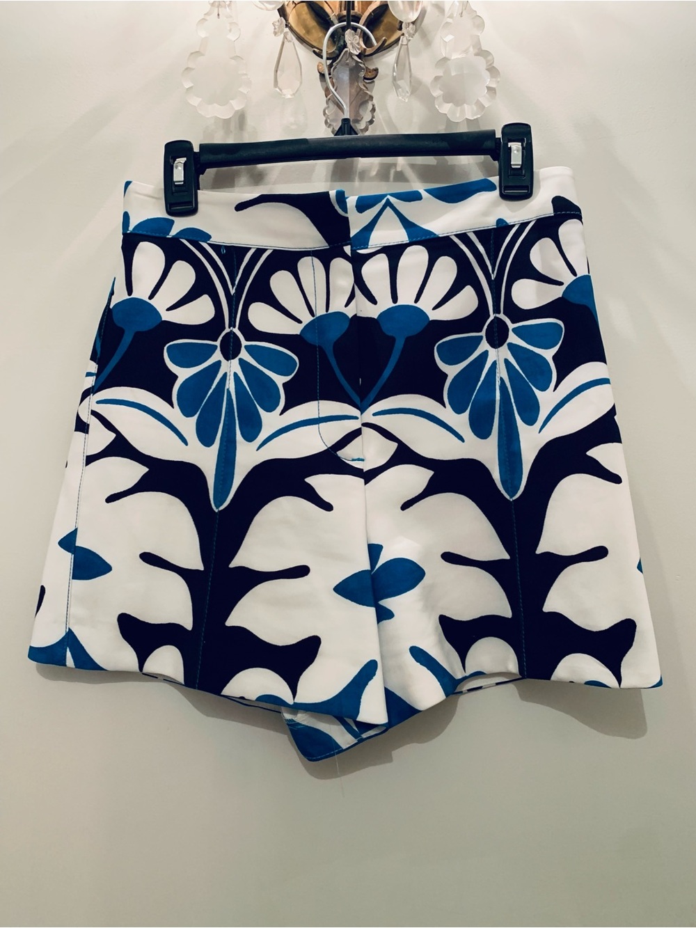 ZARA ABSTRACT SHORTS. EXCELLENT CONDITION! NWT!